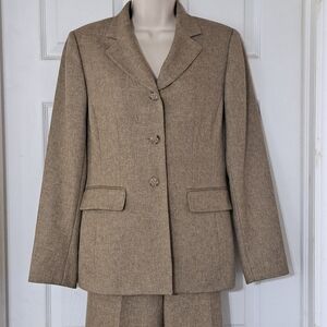 Le Suit Two Piece Suit